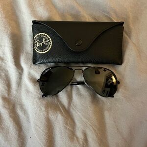 Ray Ban RB3025 Polarized Black on Black Aviator Sunglasses Retail $265
